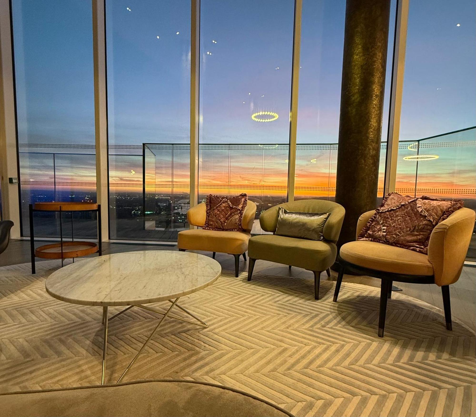 Luxury Modern 2 Bed Flat With Balcony And City View - Canary Wharf City Center Londra Dış mekan fotoğraf