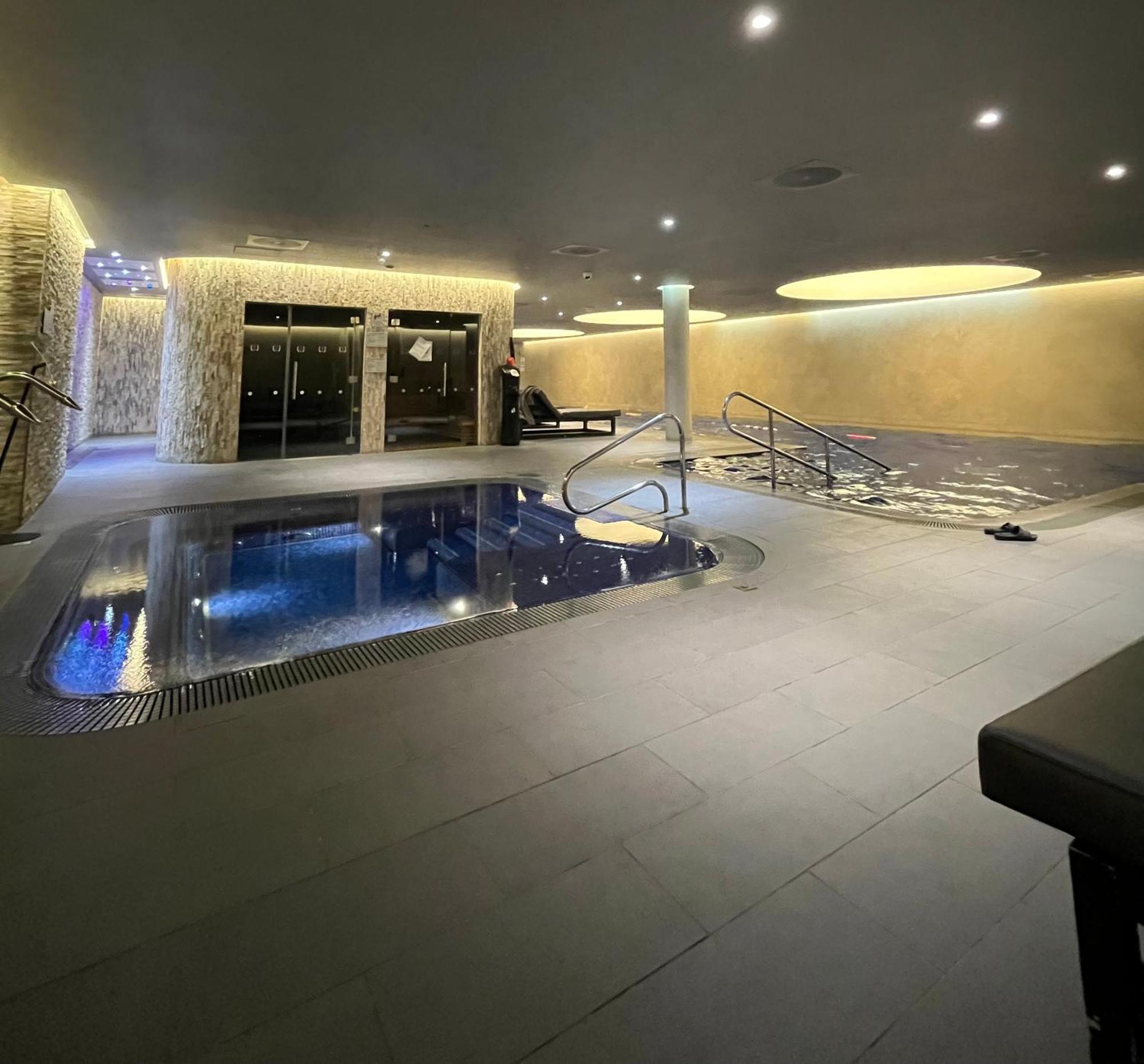 Luxury Modern 2 Bed Flat With Balcony And City View - Canary Wharf City Center Londra Dış mekan fotoğraf