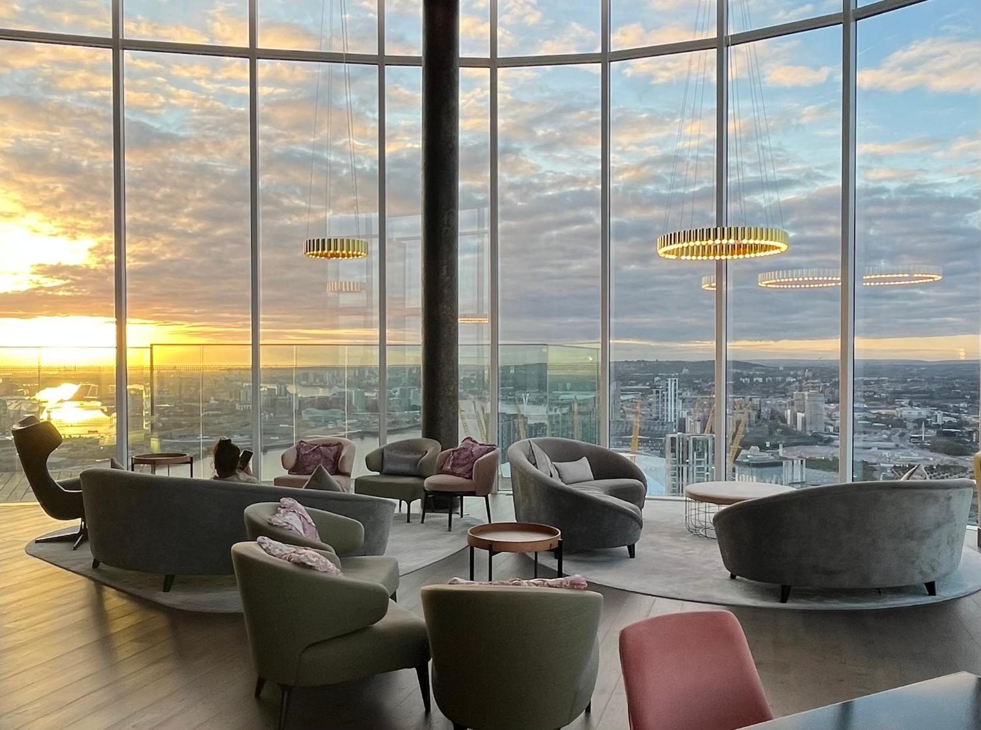 Luxury Modern 2 Bed Flat With Balcony And City View - Canary Wharf City Center Londra Dış mekan fotoğraf